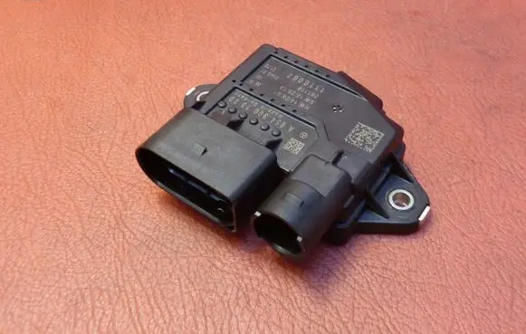 Mercedes-Benz C W205 Glow plug pre-heat relay A6549001300