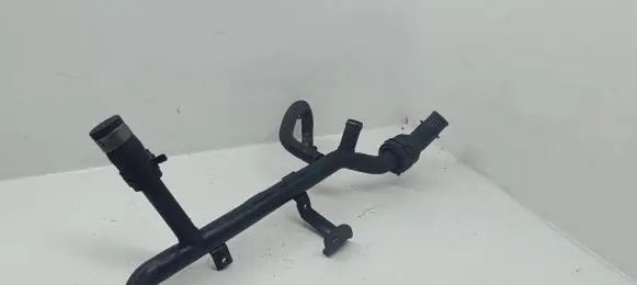 Volkswagen PASSAT B5.5 Engine coolant pipe/hose 06B121065