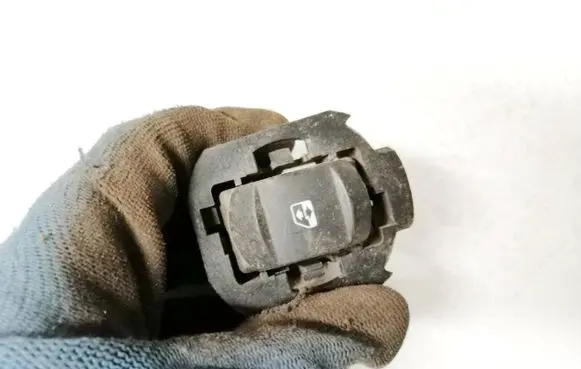 Renault Megane II Electric window control switch