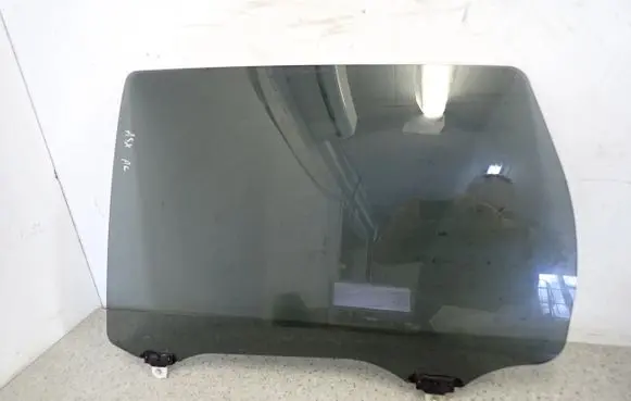 Mitsubishi ASX Sliding door window/glass 