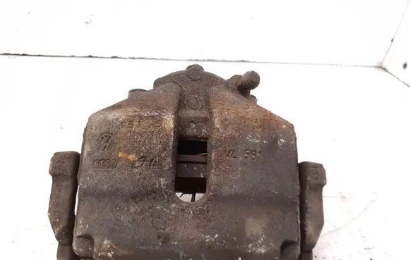 Volkswagen Touran II Front brake caliper