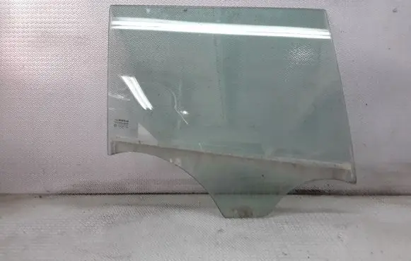 Rear door window glass