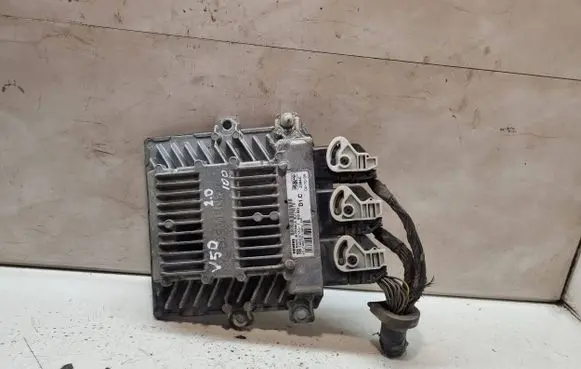 Volvo V50 Engine control unit/module 30729518 5WS40212GT