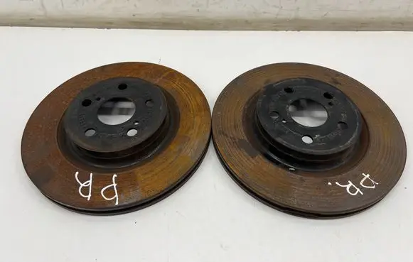 Toyota Yaris XP210 Front brake disc
