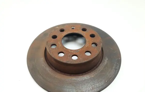 Volkswagen Golf VII Rear brake disc