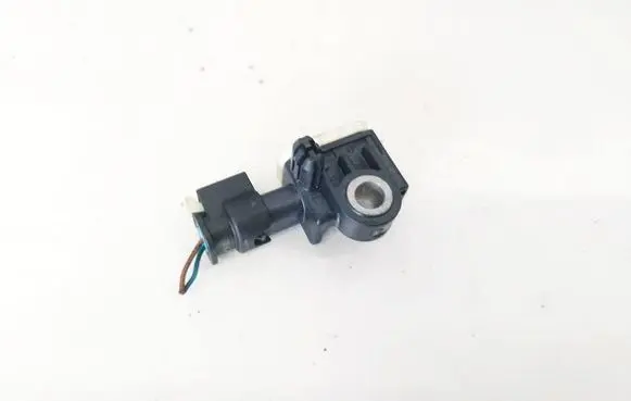 Mercedes-Benz A W176 Airbag deployment crash/impact sensor A1668210151 56054085AA