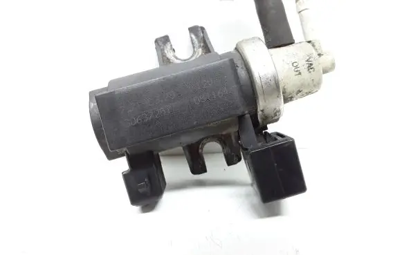 Volvo XC90 Turbo solenoid valve 30637251