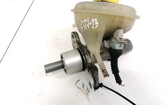 Master brake cylinder
