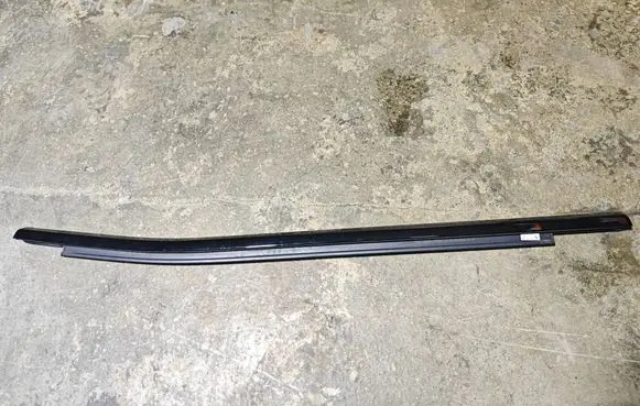 BMW iX Rear door glass trim molding 8491348 21454110