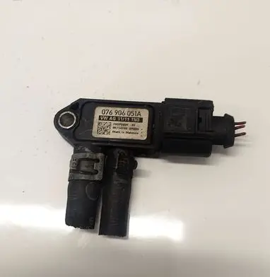 Volkswagen Touran I Exhaust gas pressure sensor 076906051A