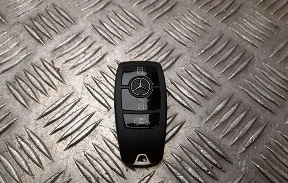 Mercedes-Benz Sprinter W907 W910 Ignition key/card A9079059506