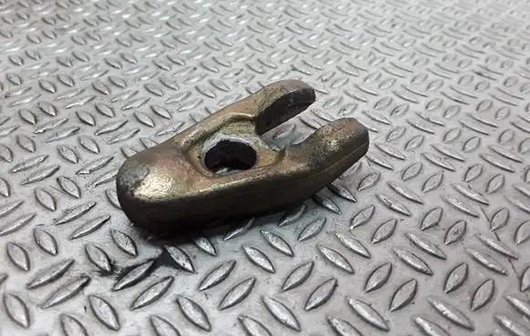 Mitsubishi Space Star Fuel Injector clamp holder