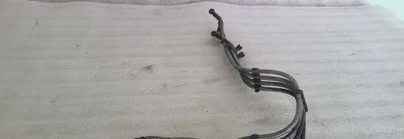 Audi 100 200 5000 C3 Fuel injector supply line/pipe 