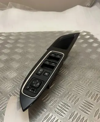 Mitsubishi Outlander Electric window control switch 8608A416