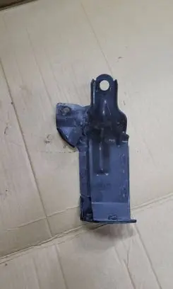 Volvo XC60 Radiator mount bracket 31261932