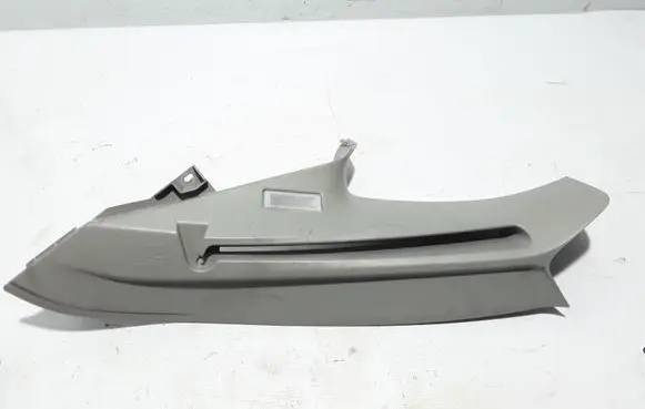 (D)pillar trim (top)