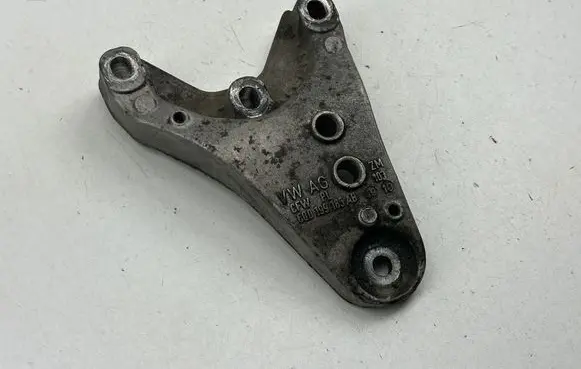 Volkswagen Polo V 6R Engine mounting bracket 6Q0199185AB