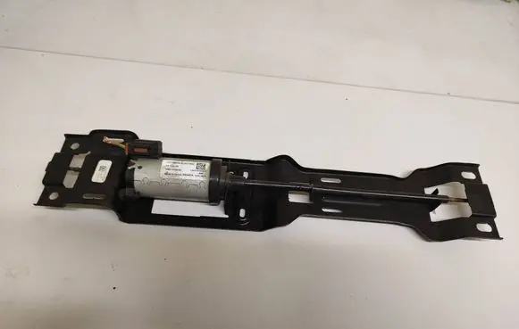 Chevrolet Camaro Seat adjustment motor 19991070505 L0427575AA01 3S3463A