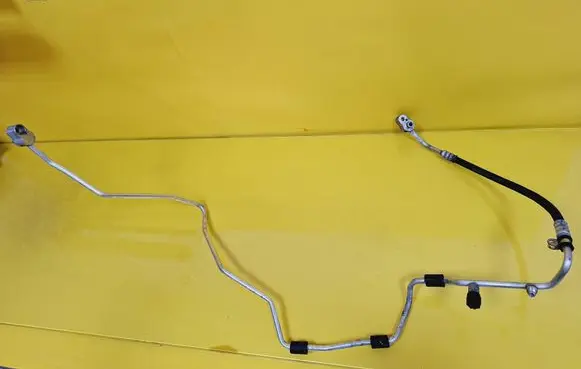 Volkswagen PASSAT CC Air conditioning (A/C) pipe/hose
