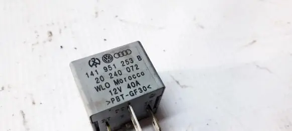 Skoda Octavia Mk1 (1U) Other relay 141951253B