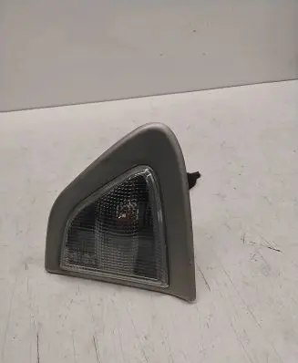 Chevrolet Captiva Front fender indicator light