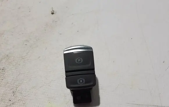 Renault Arkana Hand parking brake switch 251757060R