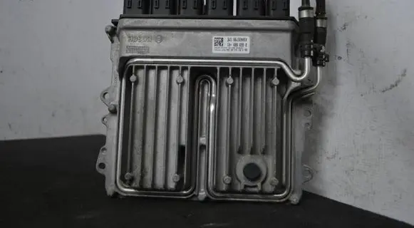 BMW 7 G11 G12 Engine control unit/module 8669889