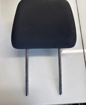 Volkswagen Jetta VI Front seat headrest