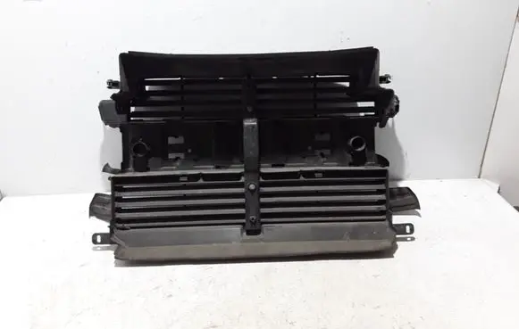 Ford Kuga II Intercooler air guide/duct channel 1948606