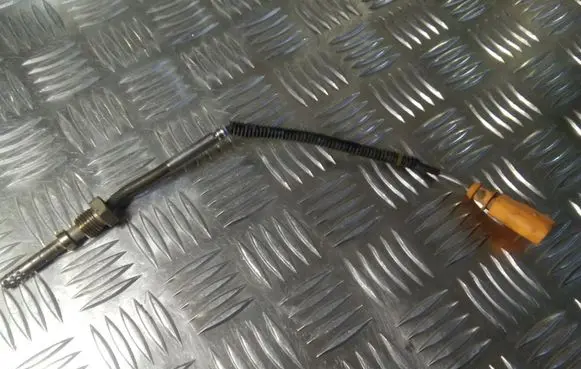 Audi A4 S4 B8 8K Exhaust gas temperature sensor 03L906088F 6X0973802C
