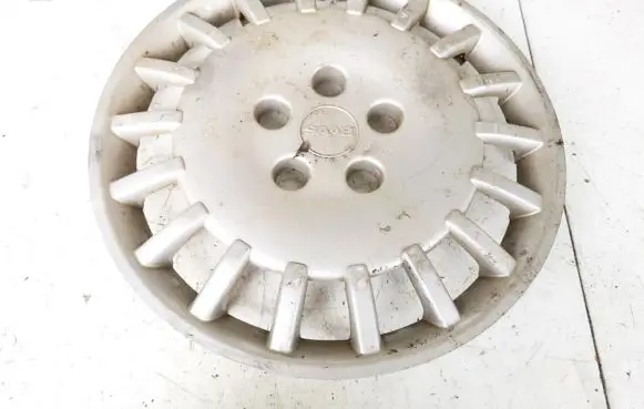 Saab 9-5 R15 wheel hub/cap/trim 4566030