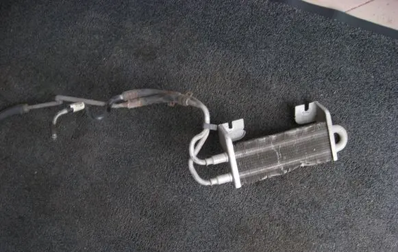 Lincoln Town Car Power steering radiator 7C3Z3A713E