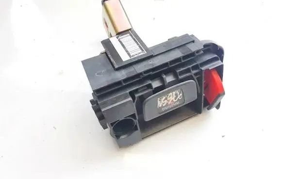 Volvo V50 Seat back rest lock catch 8621649 8621651
