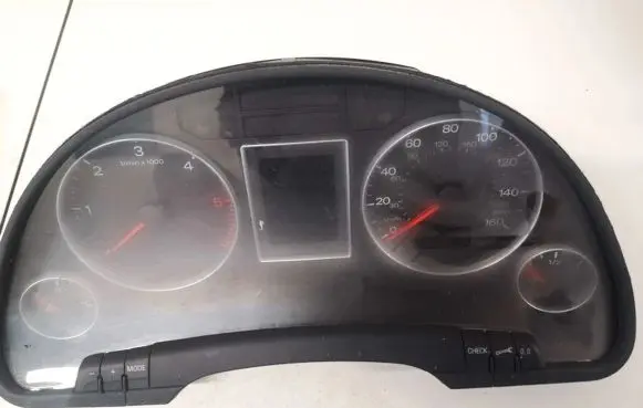 Audi A4 S4 B7 8E 8H Speedometer (instrument cluster) 8e0920951b
