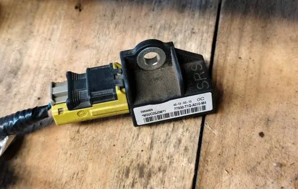 Honda CR-V Airbag deployment crash/impact sensor 77930T1GA010M4
