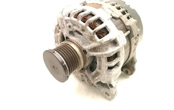 Audi A4 S4 B8 8K Generator/alternator 04L903017E 0125711154