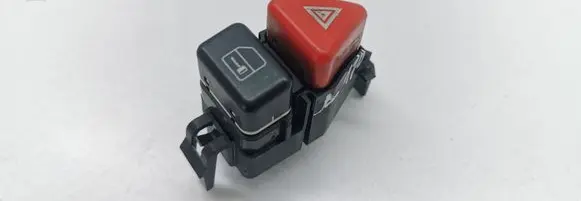 Mercedes-Benz A W168 Hazard light switch 33019001 A1688201210