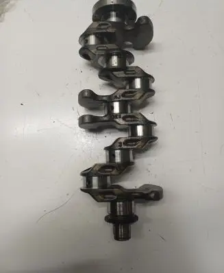 Volkswagen PASSAT B8 Crankshaft 04E105209A