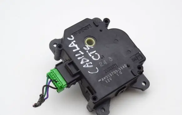 Cadillac CTS Air flap motor/actuator AW063700-8140 AW0637008140