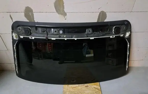 BMW 5 G30 G31 G38 Opening tailgate glass 7401461 7411929