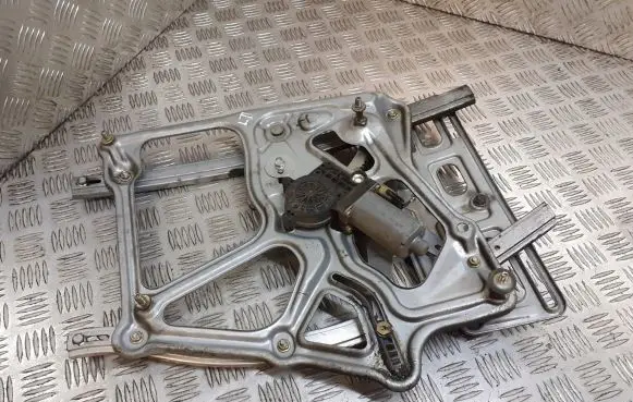 Opel Astra G Front door electric window regulator 105977-100