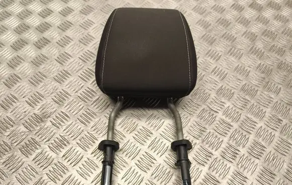 Ford Focus Front seat headrest