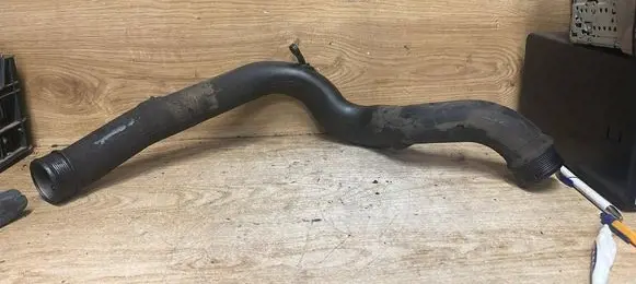 Volvo XC90 Intercooler hose/pipe 30794888