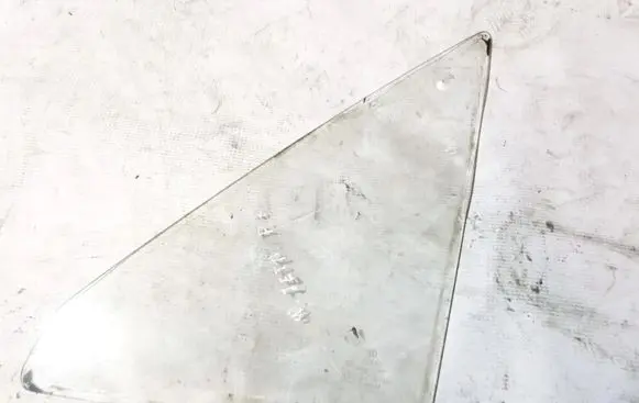 Volkswagen Jetta II Front door vent window glass four-door 