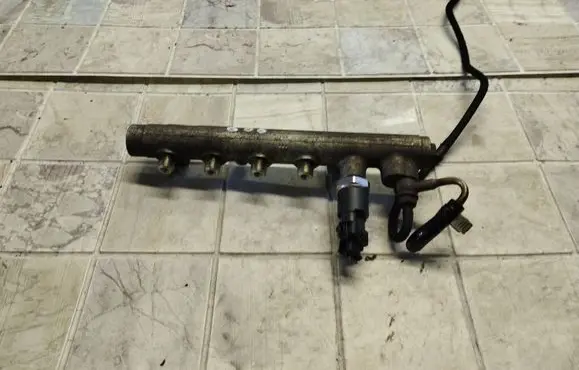 Opel Astra H Fuel main line pipe 0445214049 010957