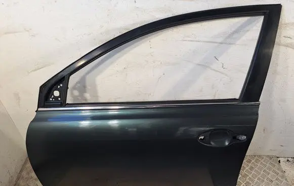Toyota Avensis T250 Front door 6700205050