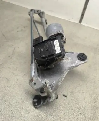 Tesla Model 3 Front wiper linkage 107672500F
