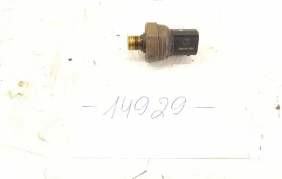 Mercedes-Benz E W212 Fuel pressure sensor A6510703981 6510703981