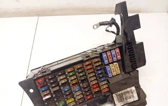Mercedes-Benz B W245 Fuse box set 