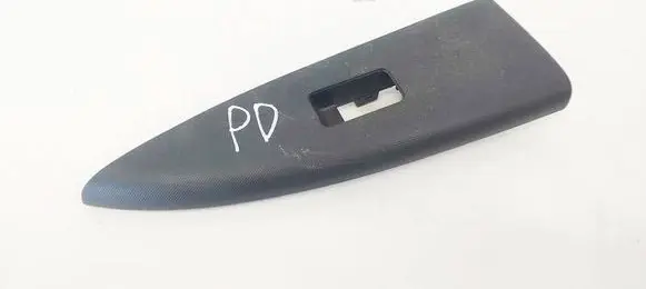 Nissan Note (E11) Front door window switch trim 809609U00A